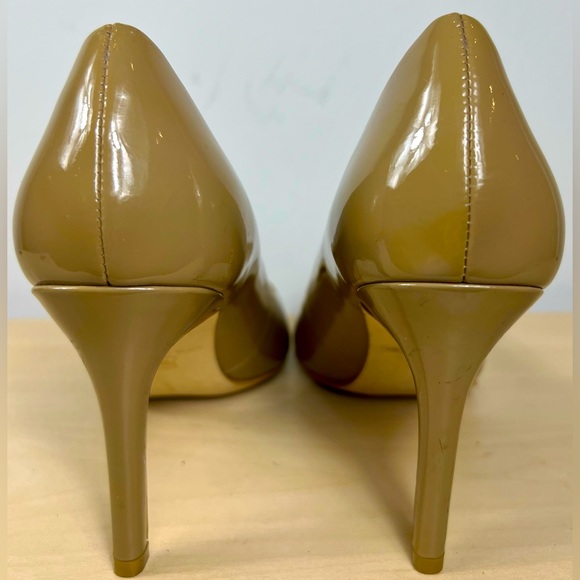 ANN TAYLOR Patent Leather Heels - Picture 5 of 6